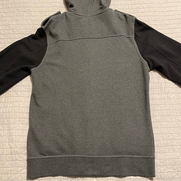 American Rag Men’s Gray and Black Hooded Jacket Size Medium - Picture 7 of 7